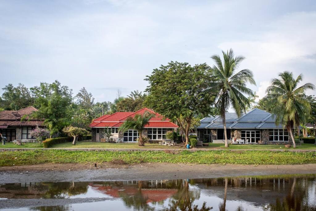 F5 3 Bed Rooms Beach House, Full Kitchen Rayong Exterior photo